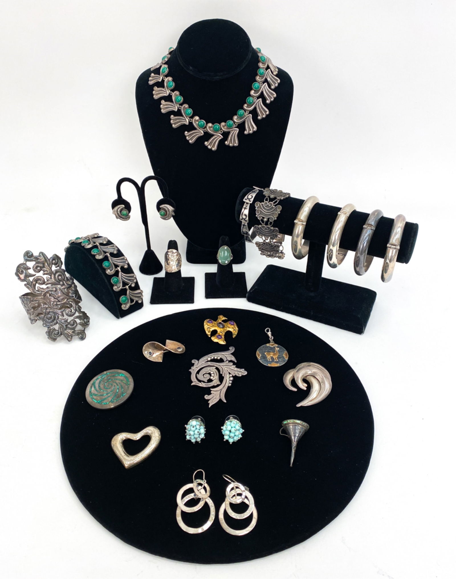 GROUPING OF MEXICAN STERLING SILVER JEWELRY (1 of 20)