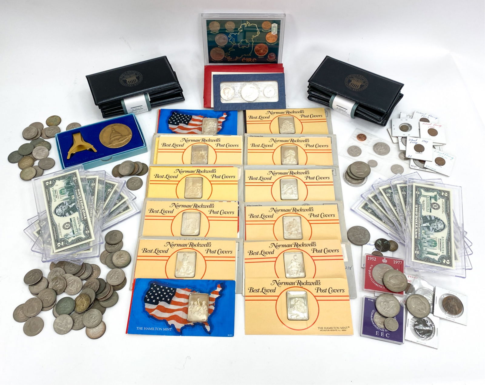LARGE GROUPING OF COINS AND CURRENCY (1 of 15)
