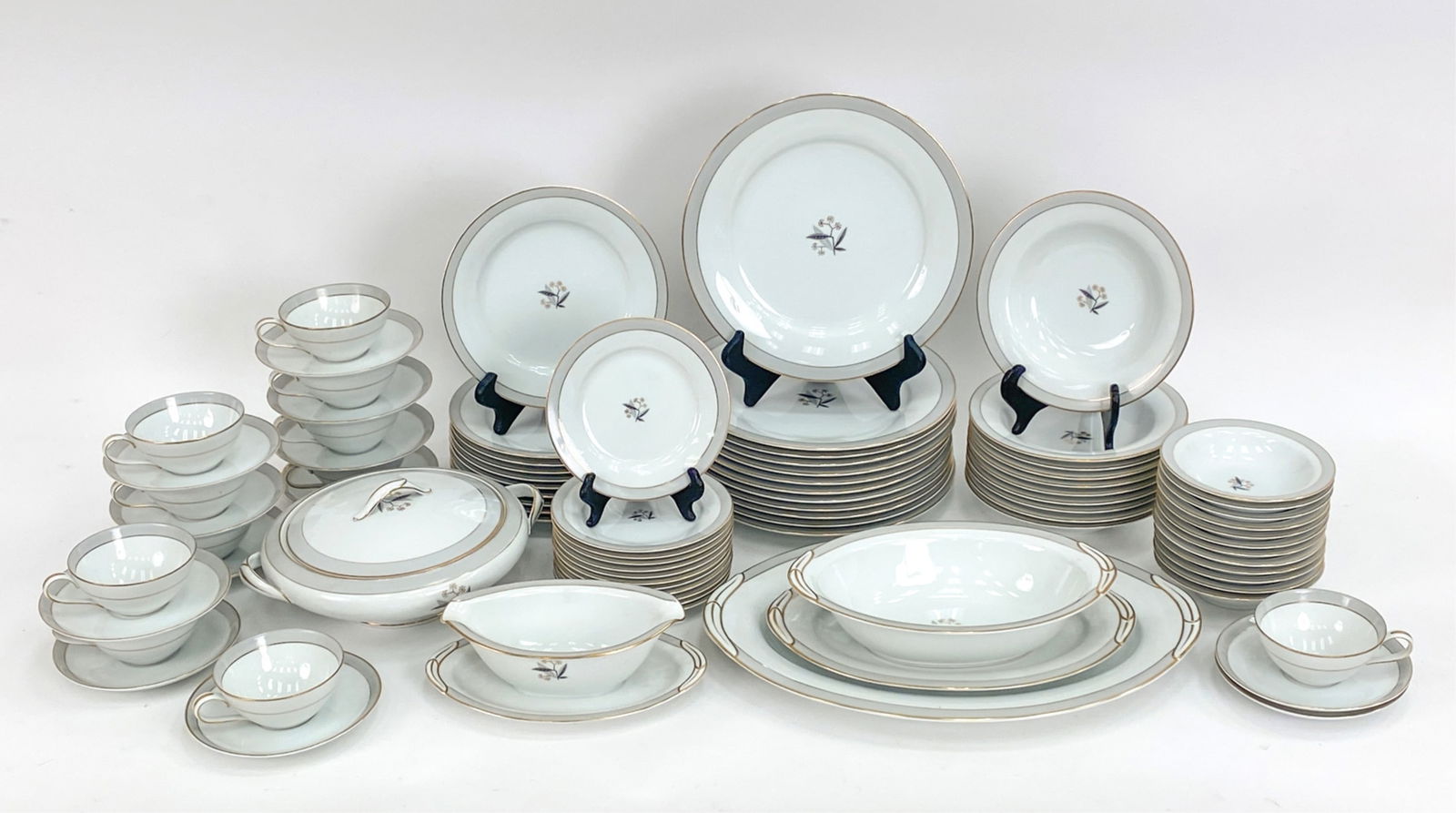 NORITAKE DEVON PORCLEAIN SERVICE (1 of 18)