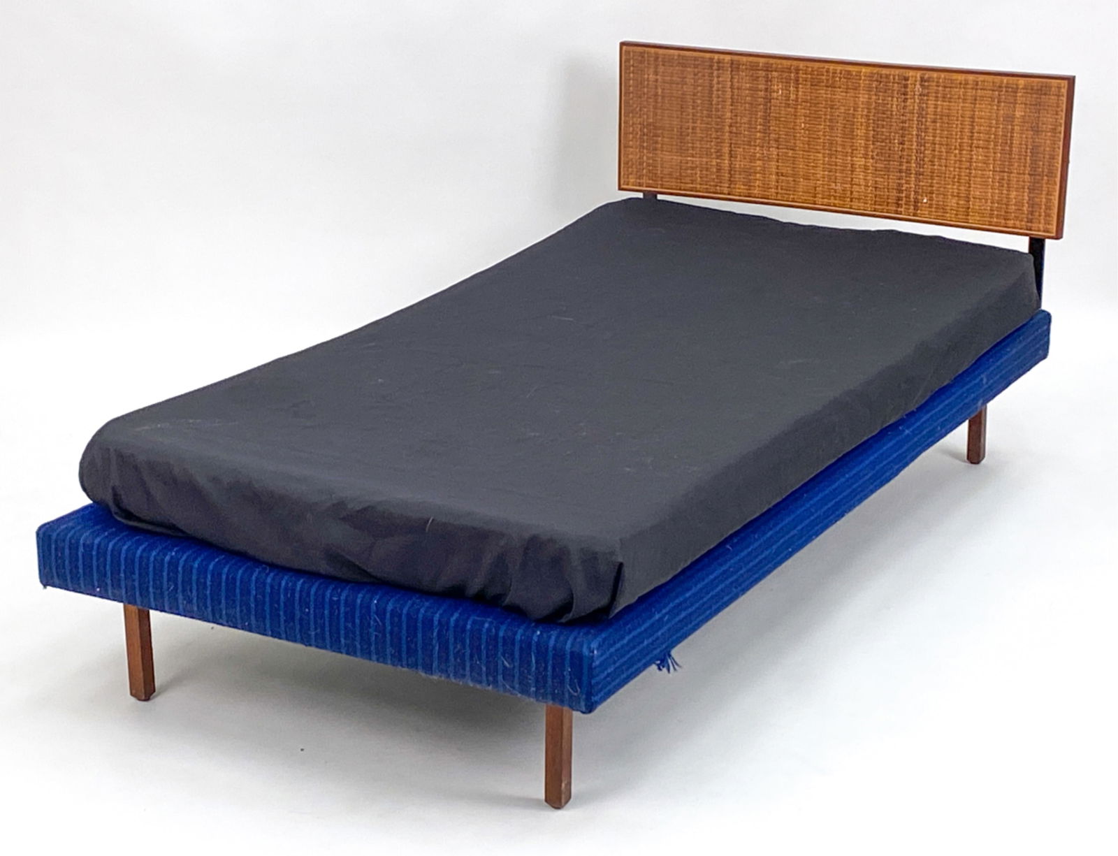 GEORGE NELSON FOR HERMAN MILLER DAYBED (1 of 20)