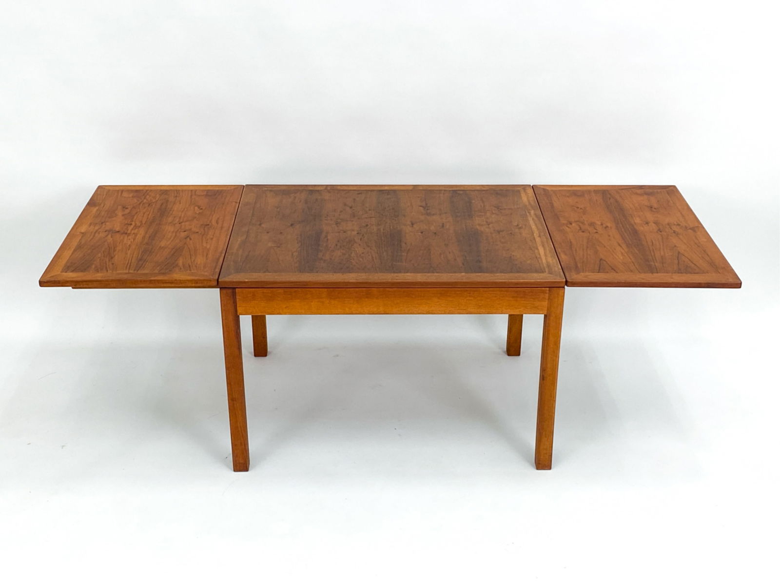 BORGE MORGENSEN EXTENSION COFFEE TABLE (1 of 11)