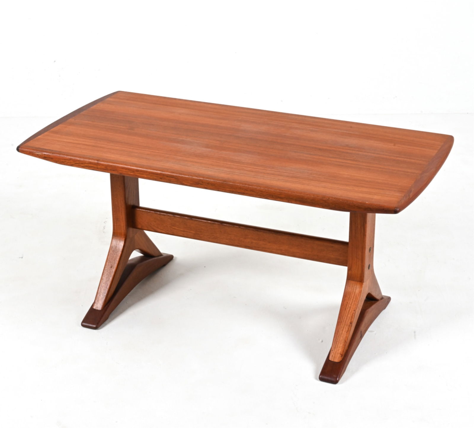 DANISH MID-CENTURY TEAK TRESTLE COFFEE TABLE (1 of 17)