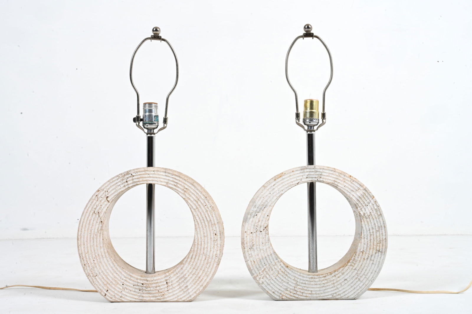 PAIR OF 1970'S SCULPTURAL CARVED TRAVERTINE LAMPS (1 of 18)