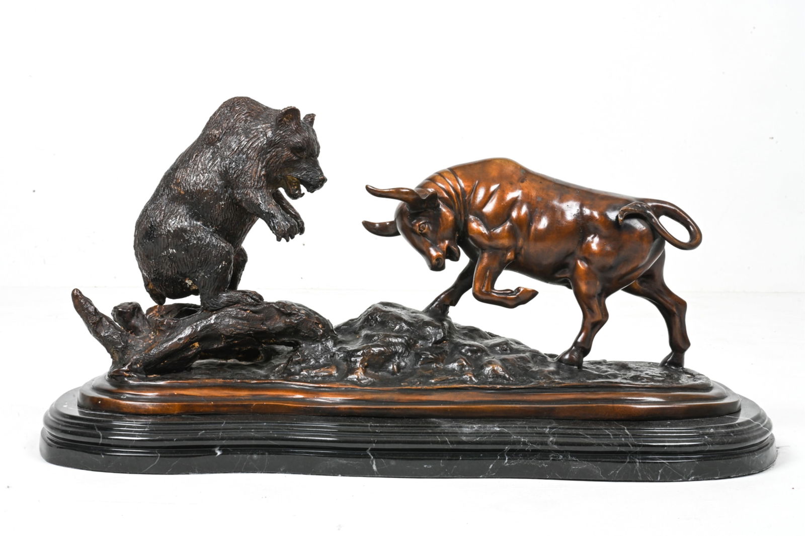 WALL STREET BEAR & BULL BRONZE SCULPTURE (1 of 18)