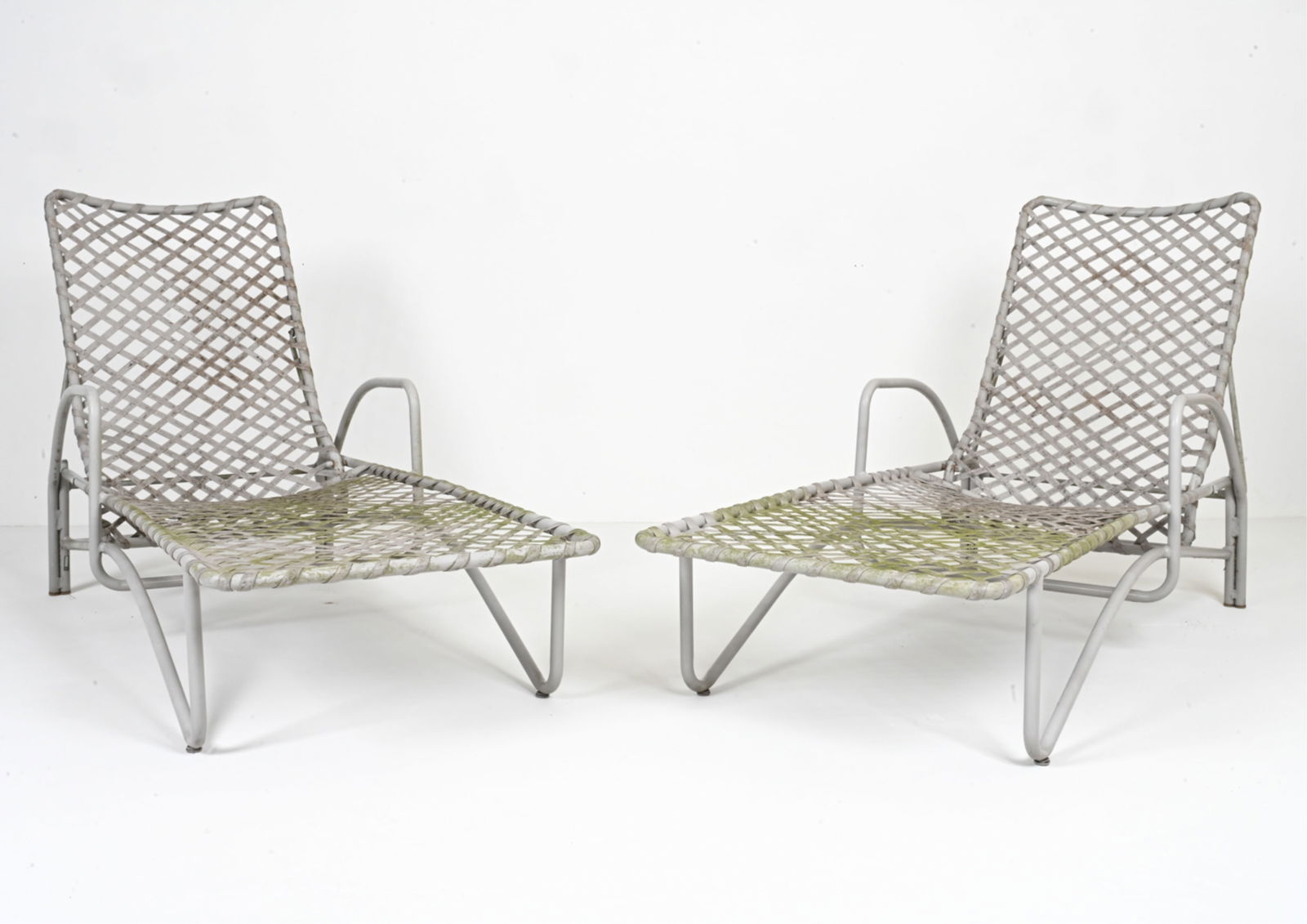 (2) BROWN JORDAN PATIO CHAISE LOUNGE CHAIRS (1 of 17)