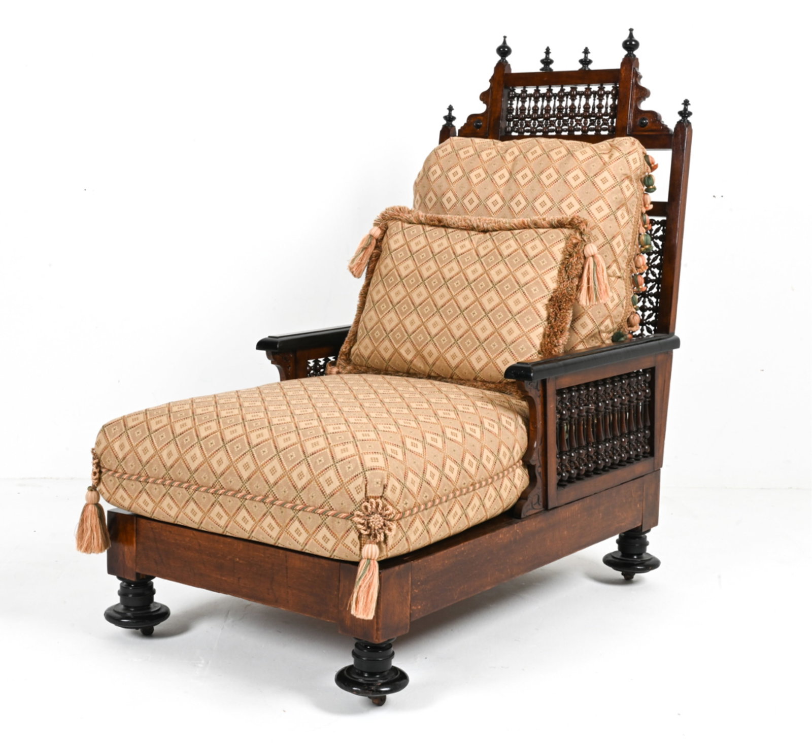 AESTHETIC MOVEMENT MOORISH RECAMIER THRONE CHAIR (1 of 20)