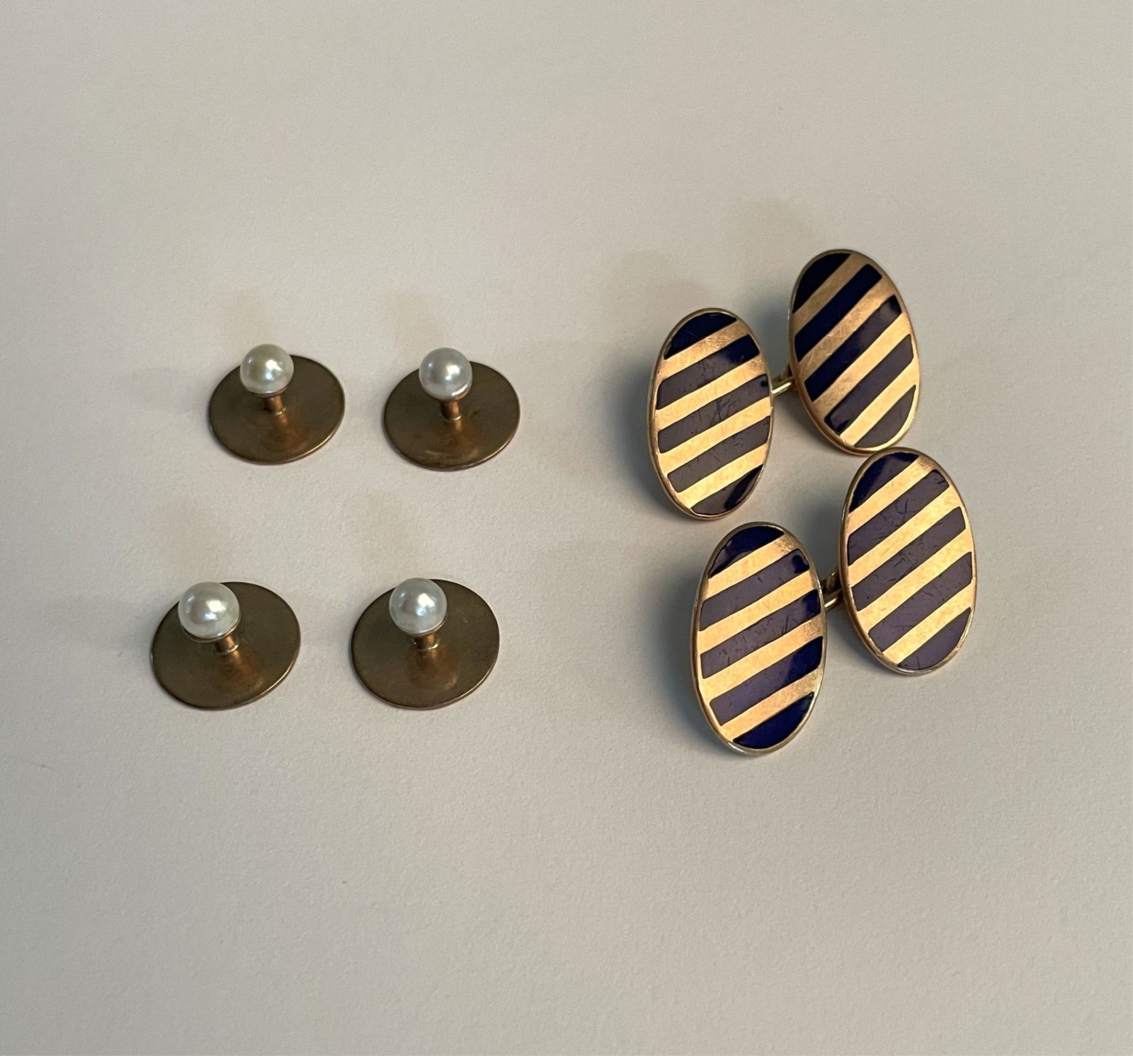 ESTATE GOLD CUFFLINKS & TUXEDO SHIRT STUDS (1 of 7)