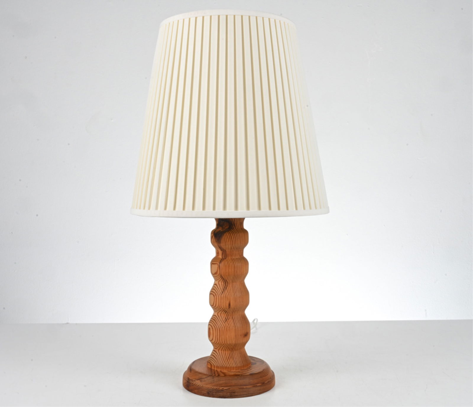 SWEDISH MODERN TURNED PINE TABLE LAMP, C. 1970'S (1 of 14)