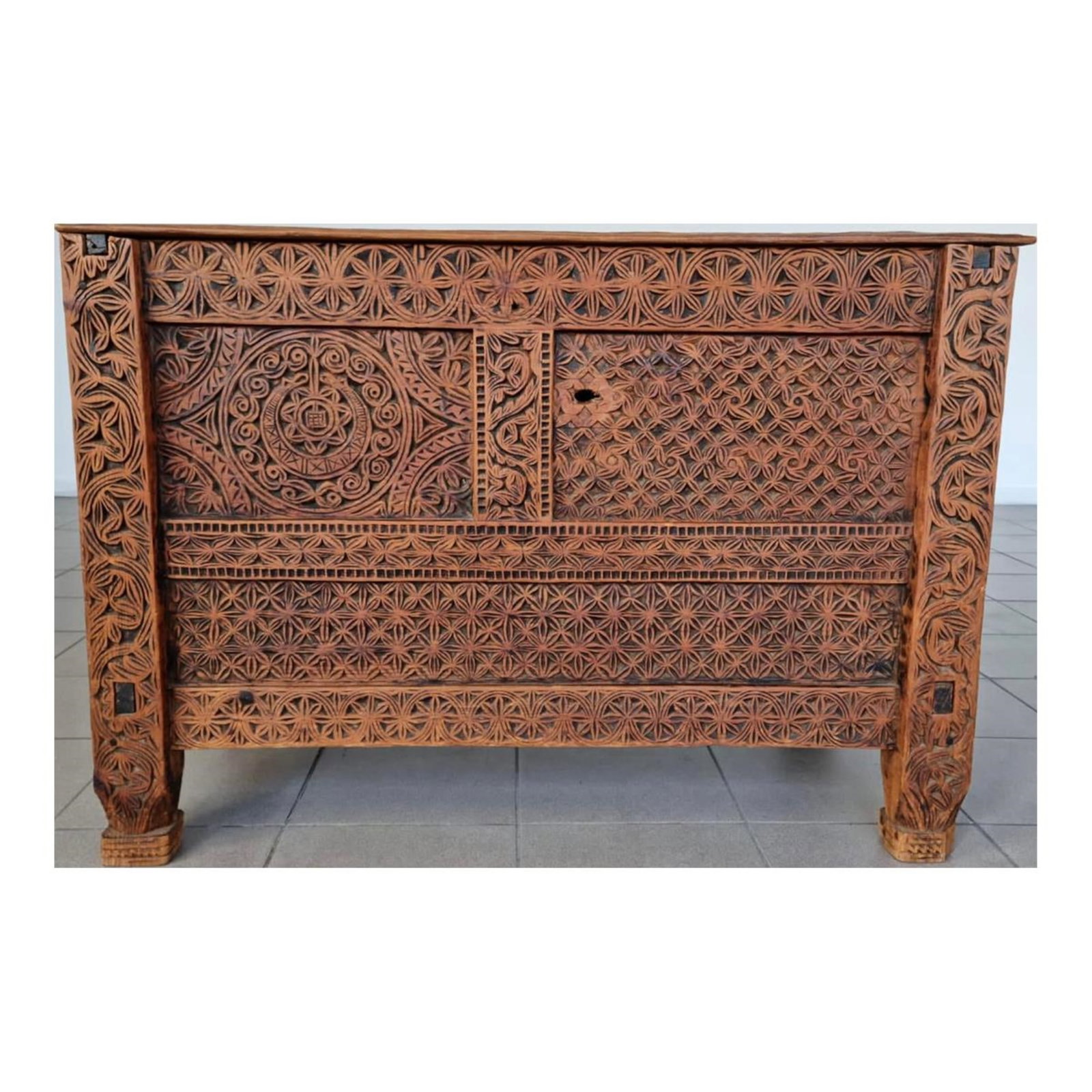 ANTIQUE 19TH C. PINE RAJASTAN TRUNK (1 of 15)