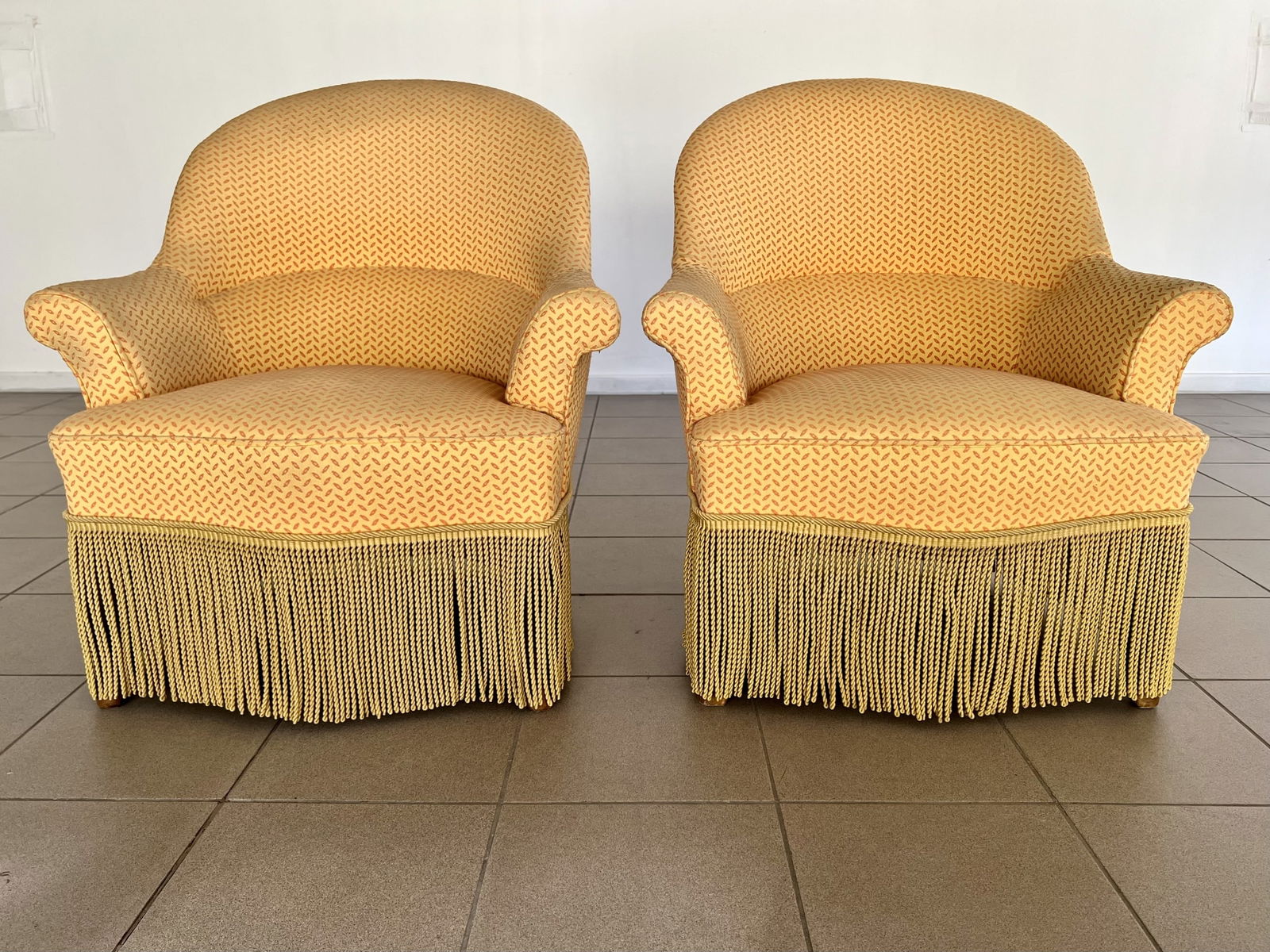 PAIR OF VINTAGE ART DECO ARMCHAIRS WITH FRINGES (1 of 12)