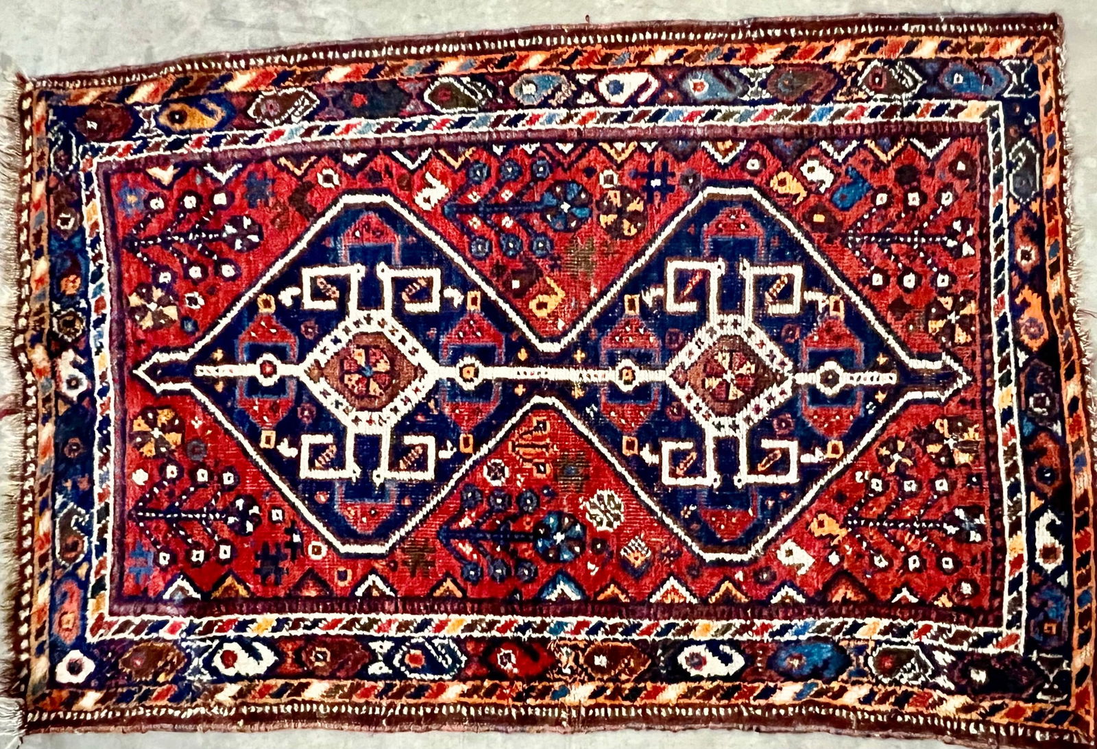 ANTIQUE SMALL PERSIAN SHIRAZ AREA RUG (1 of 6)