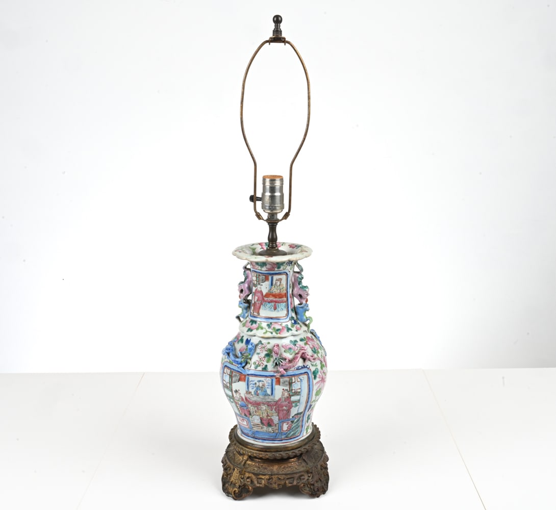 CHINESE CANTON FAMILLE ROSE PORCELAIN VASE LAMP (1 of 17)