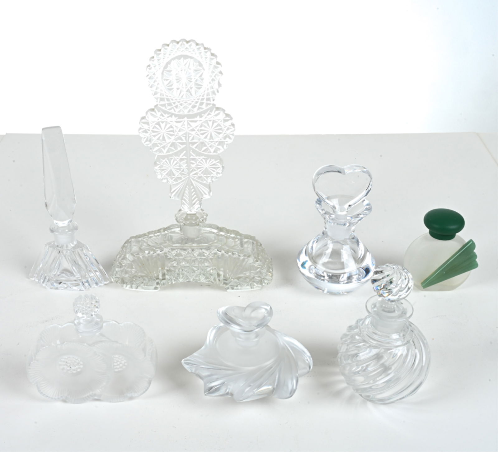 GROUPING OF PERFUME BOTTLES INCL. LALIQUE (1 of 19)