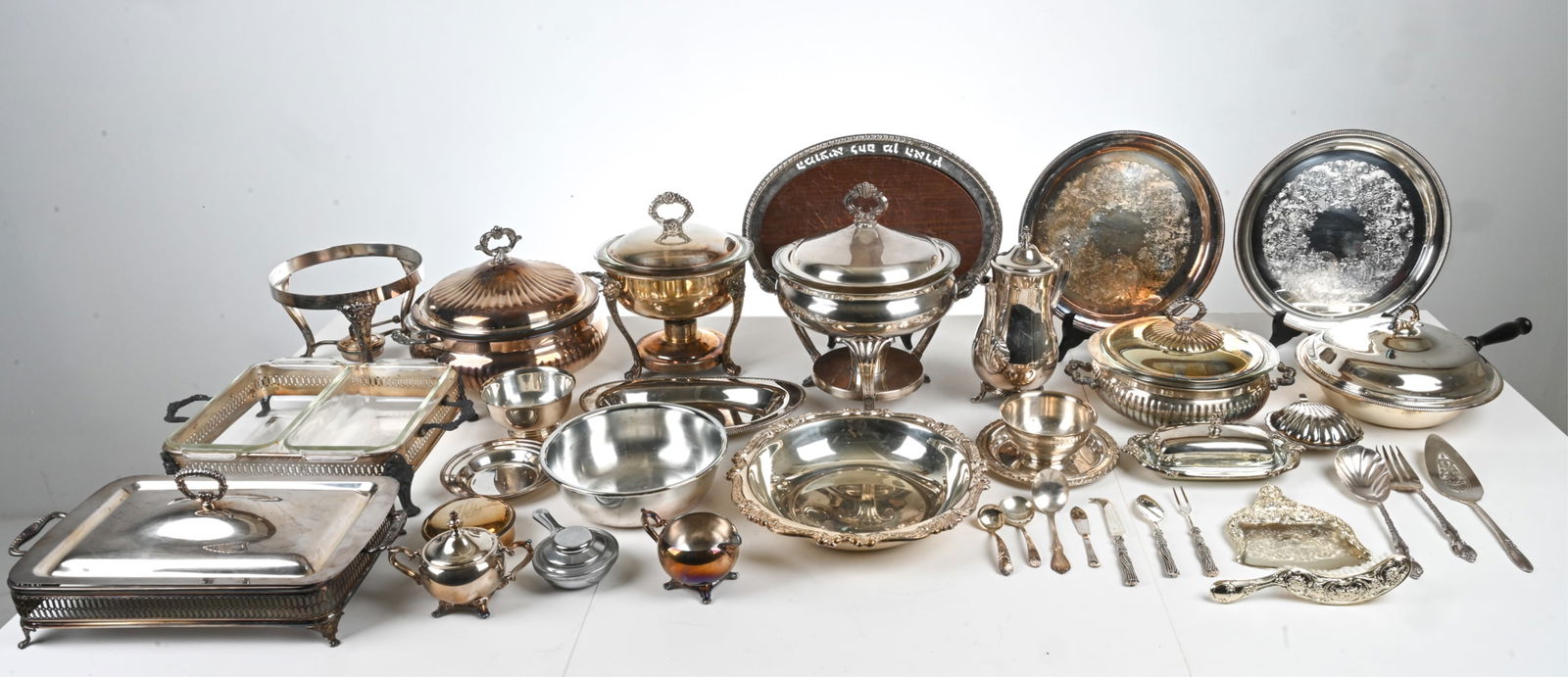 GROUPING OF SILVERPLATE TABLEWARE (1 of 20)