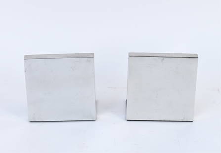 PAIR OF SMITH METAL ARTS BOOKENDS: Possibly designed by William Sklaroff, c. 1970's. Dimensions: (Single bookend) H 4.25" x W 5" x D 3.75" Condition: Felt needs reattaching at corners; a few scuffs and scratches to metal finish. Overal