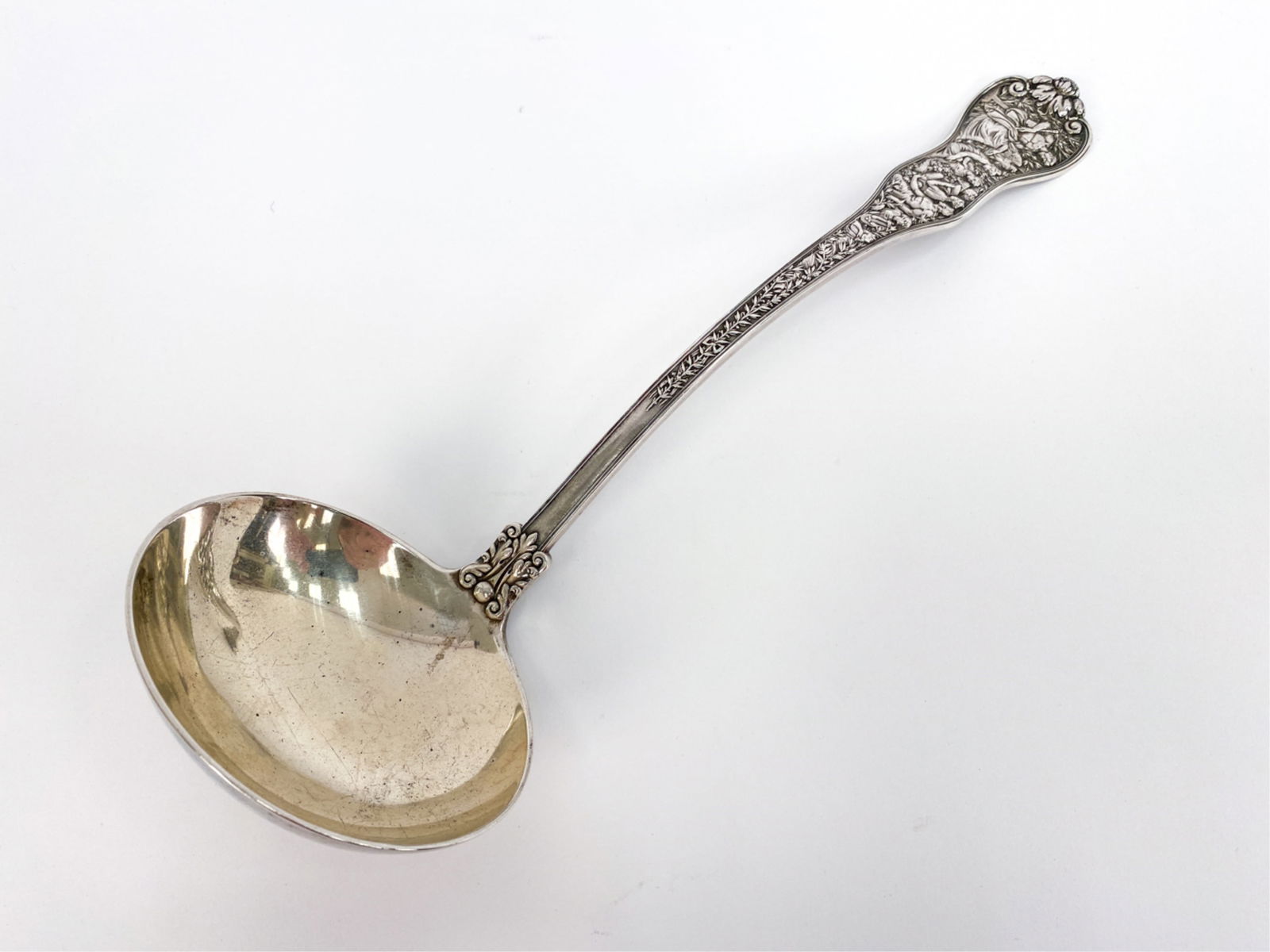 ANTIQUE TIFFANY MAKERS STERLING SILVER LADLE (1 of 8)