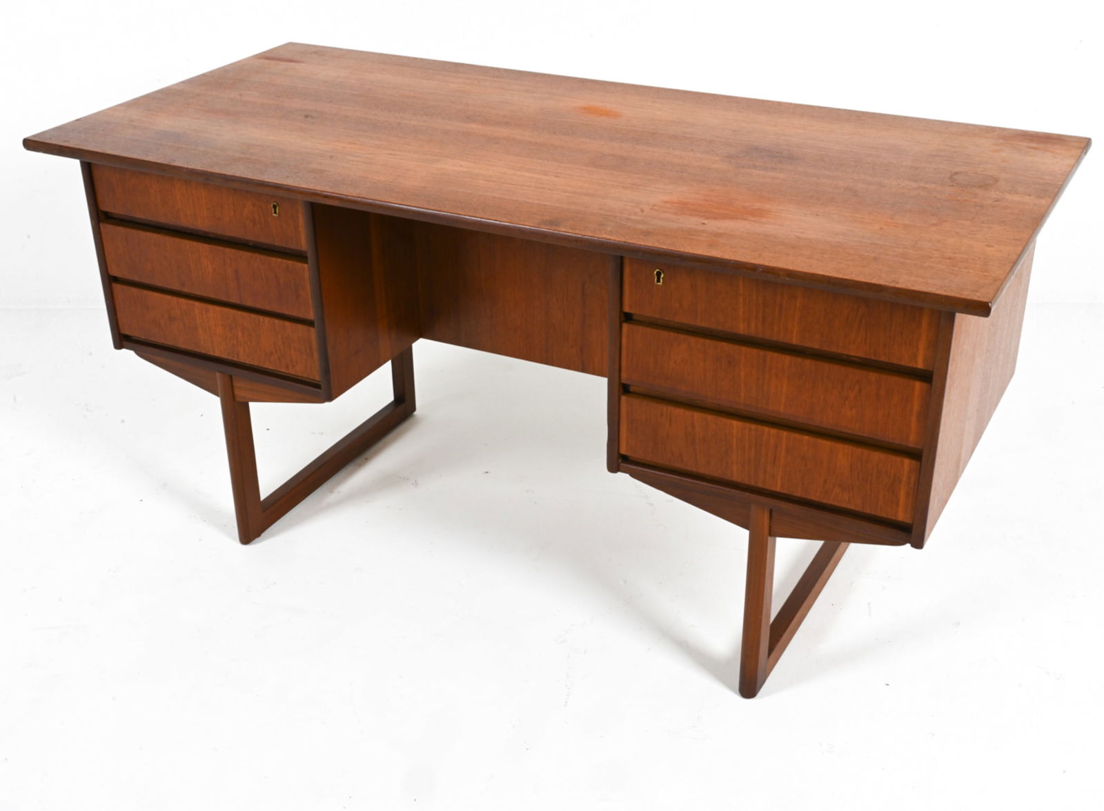 MANNER OF ILLUM WIKKELSO TEAK EXECUTIVE DESK (1 of 14)