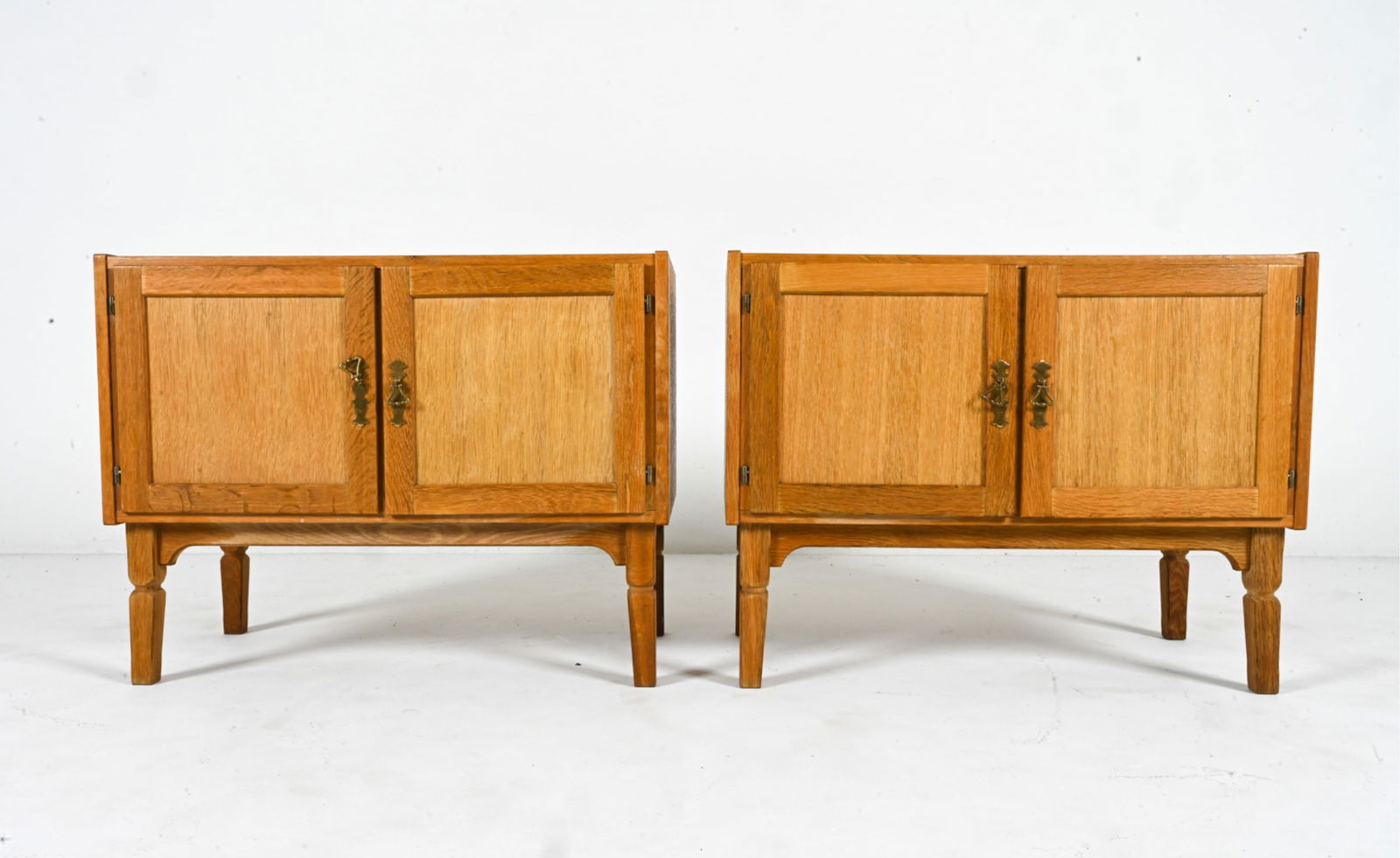 (2) MANNER OF HENNING KJAERNULF OAK CABINETS (1 of 19)