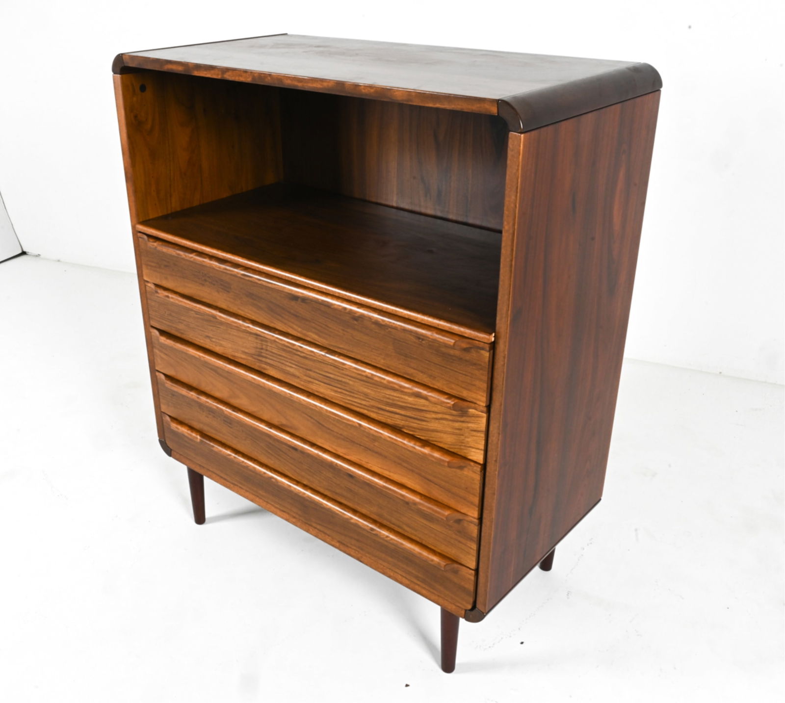 DANISH ROSEWOOD CHEST OF DRAWERS WITH BOOKSHELF (1 of 12)