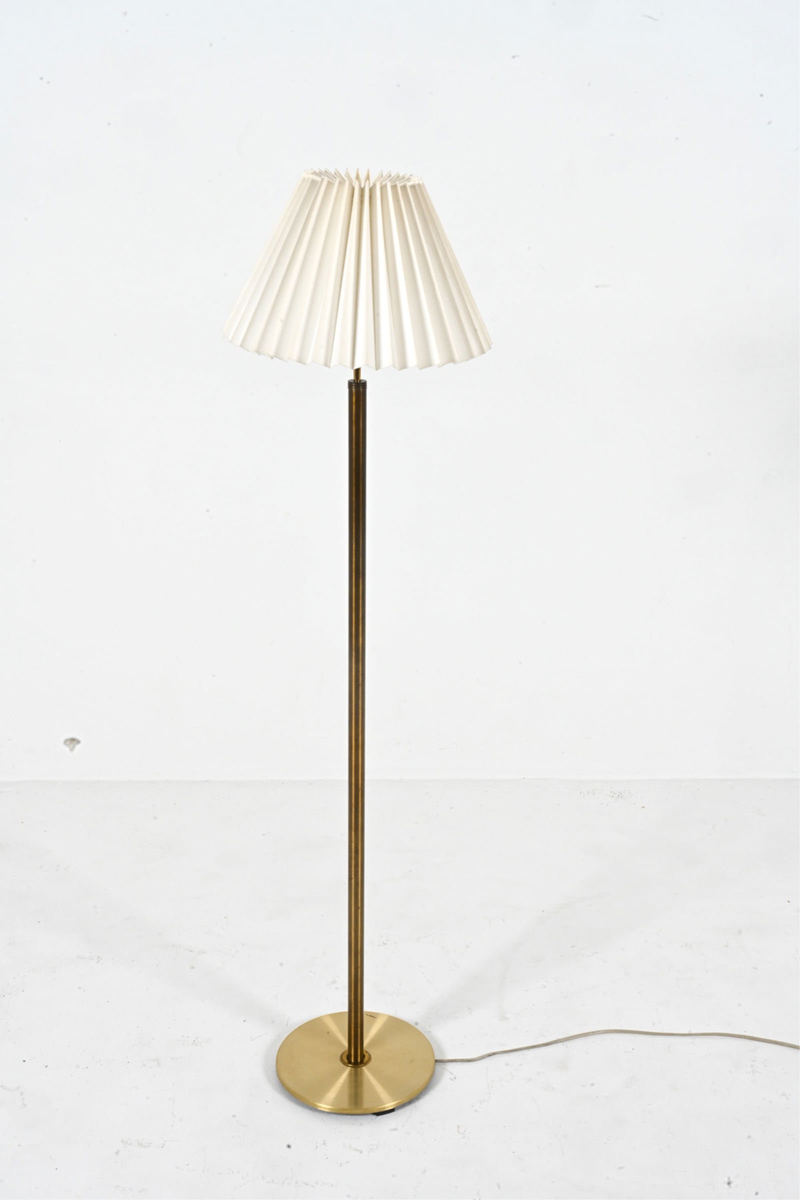 SCANDINAVIAN MODERN GOLDTONE FLOOR LAMP (1 of 12)