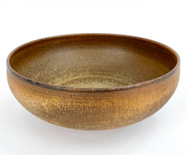 EDWIN & MARY SCHEIER MID-CENTURY CERAMIC BOWL: Mid-Century glazed stoneware bowl by Edwin and Mary Scheier. Incised signature to underside, Scheier. Dimensions: H 3.25" x Dia. 3.25" Condition: Minor surface wear consistent with age and use. Scatte