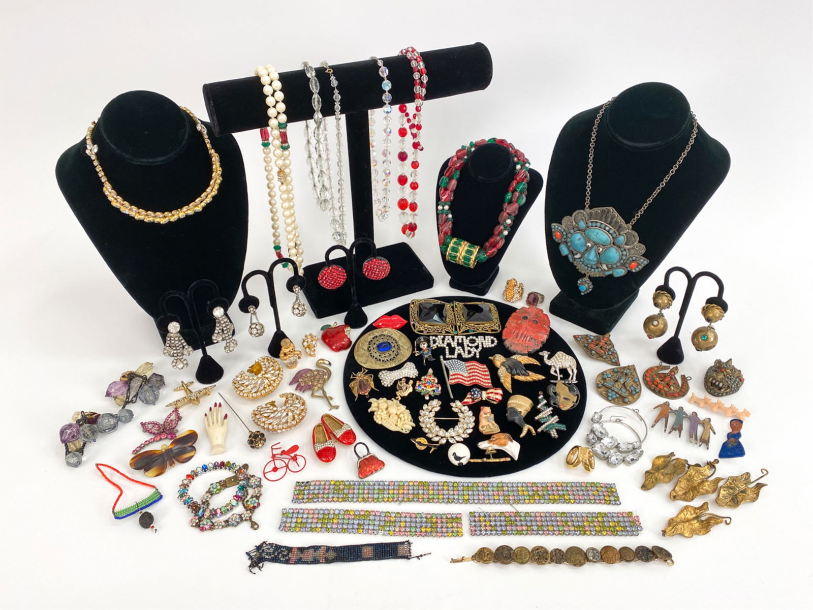 GROUPING OF VINTAGE COSTUME JEWELRY (1 of 20)