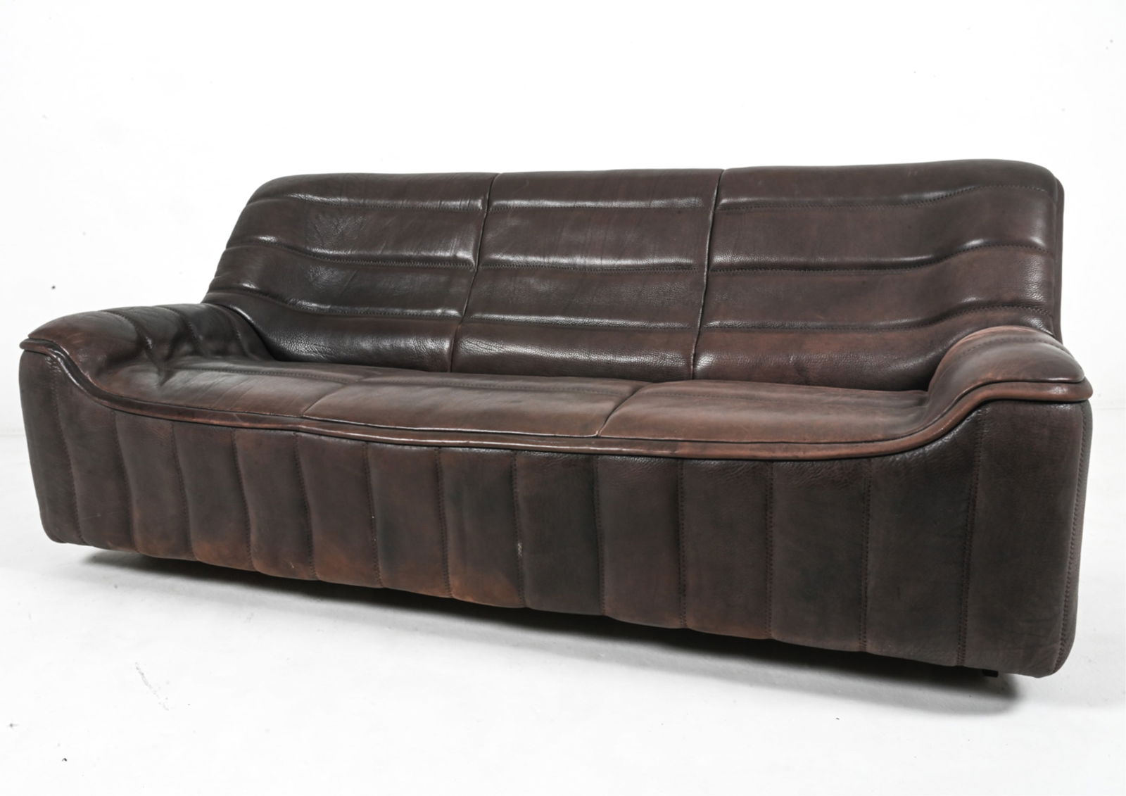 DE SEDE DS-84 BUFFALO LEATHER 3-SEAT SOFA (1 of 13)