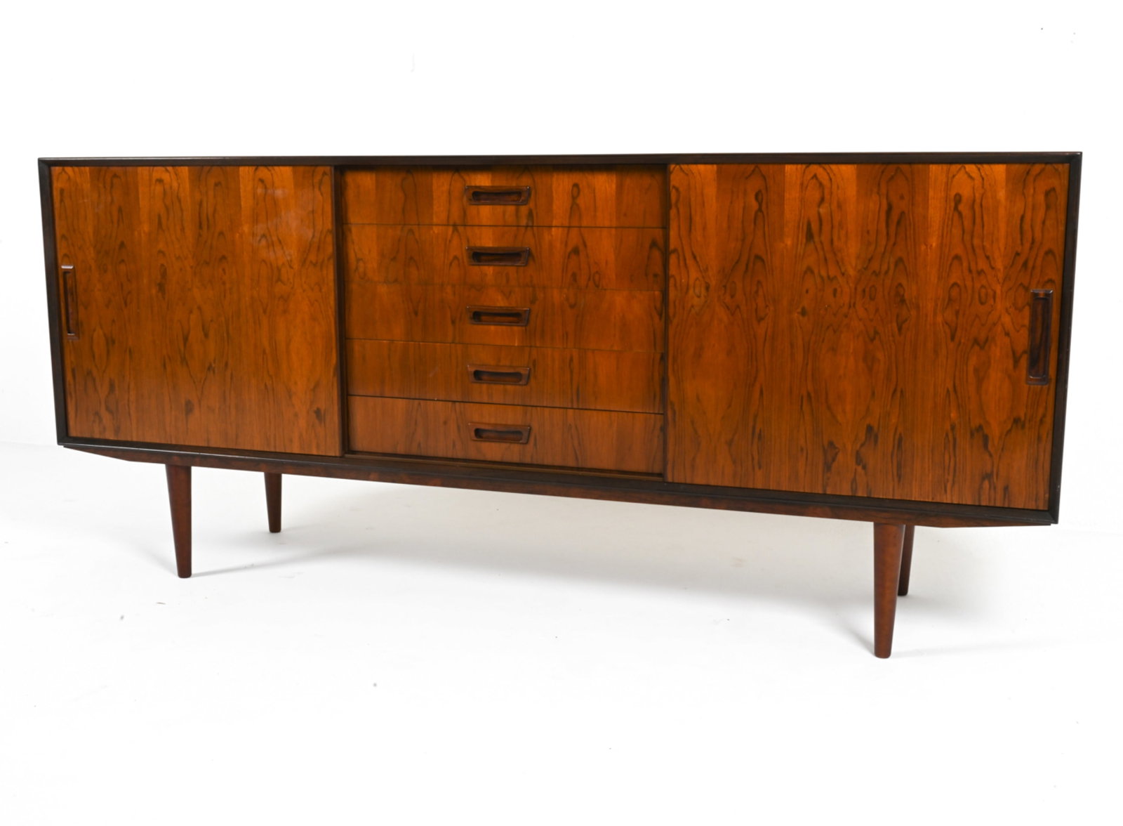 VEMB MOBELFABRIK DANISH ROSEWOOD SIDEBOARD: c. 1960's. Dimensions: H 34.25" x W 78.75" x D 17.75". Condition: Some of the drawers are sticky. Light surface scratches and scuffs. DME 060