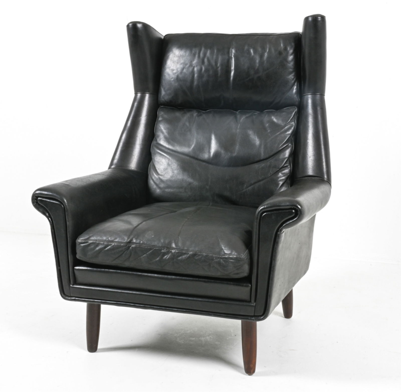 MANNER OF GEORG THAMS LEATHER LOUNGE CHAIR (1 of 11)