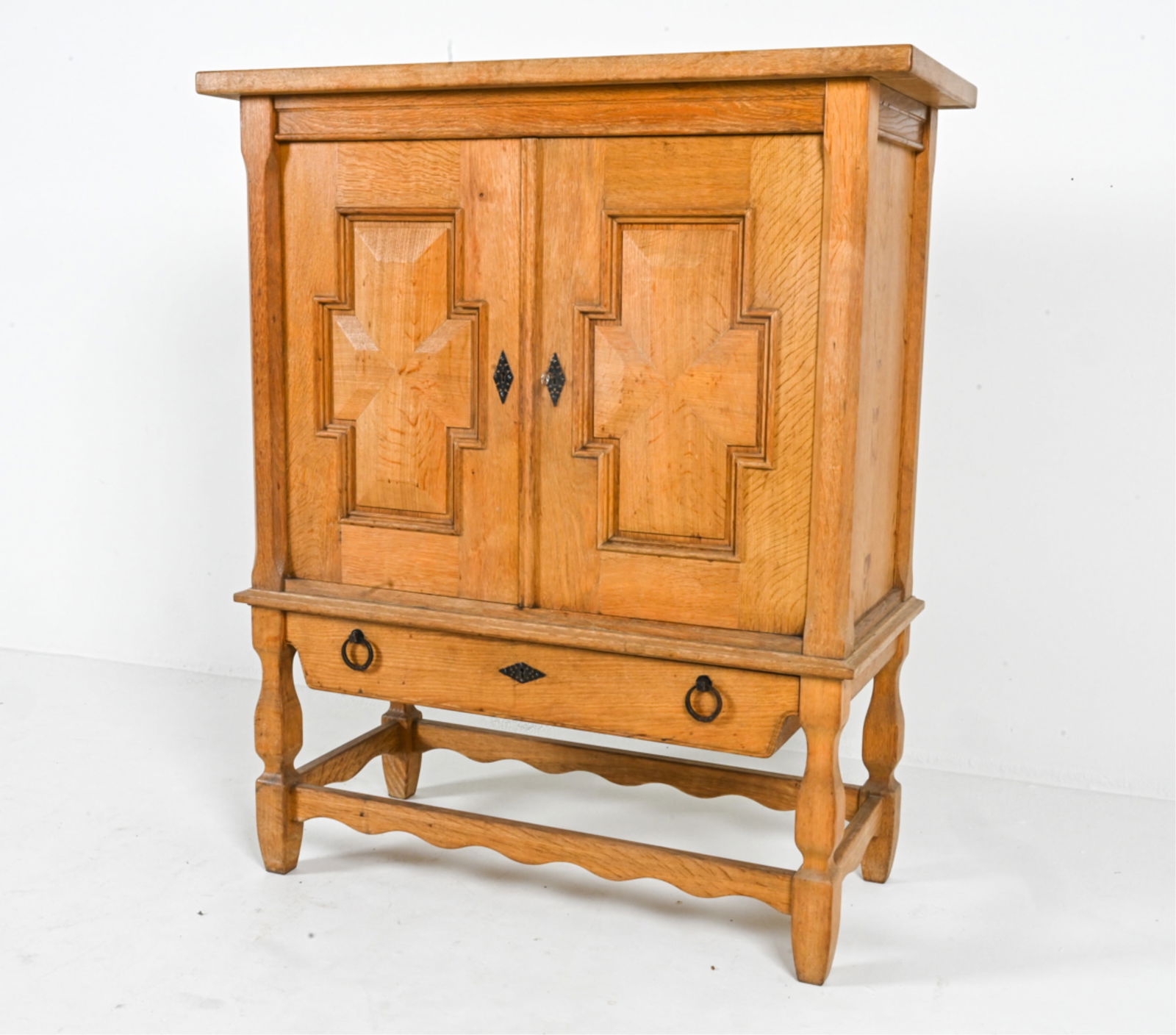 HENNING KJAERNULF OAK DRY BAR OR LINEN CABINET (1 of 10)
