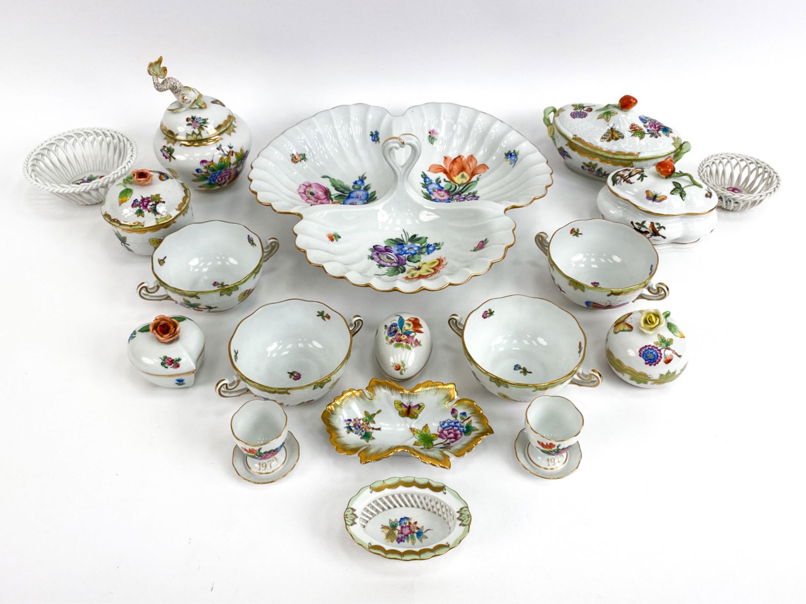 (18) HEREND PORCELAIN GROUPING (1 of 20)