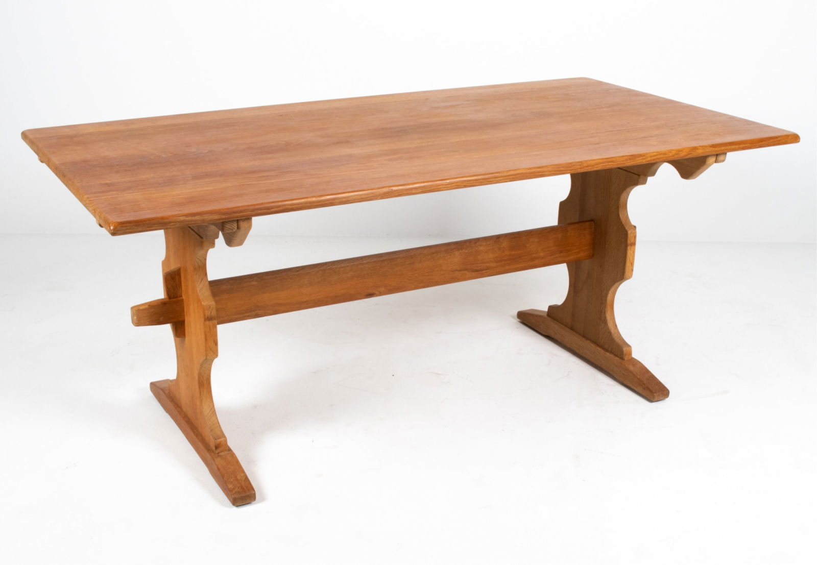 VINTAGE SCANDINAVIAN OAK DINING TABLE (1 of 16)