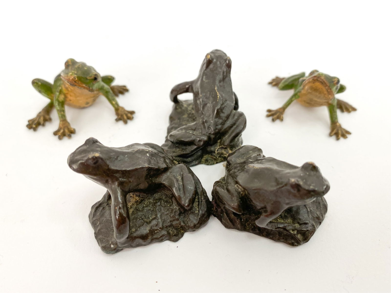 (3) GROUPING OF VINTAGE FROG FIGURES (1 of 12)