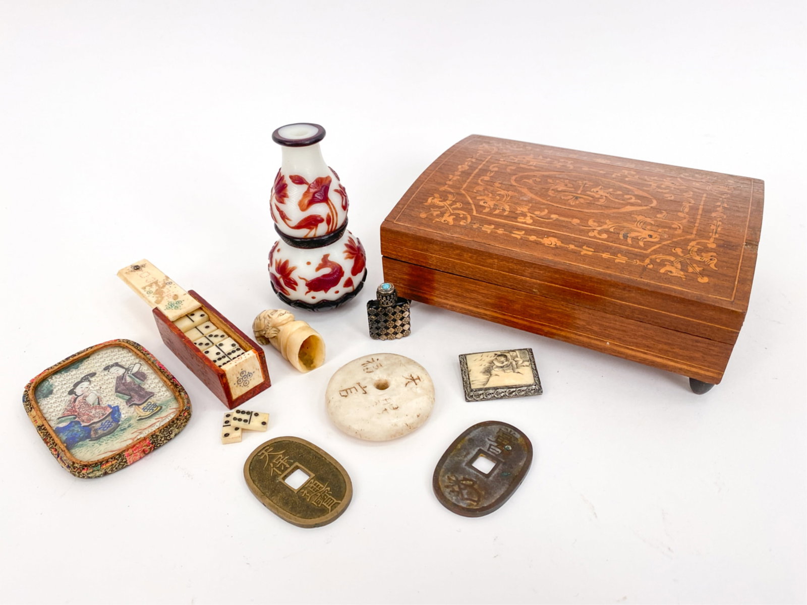 VINTAGE CHINESE GROUPING: A variety of items and techniques including a, peeking glass vase, bone fitting, a small mirror with decorated back, etc. Dimensions: (Vase) H 4" Condition: Few small damages.