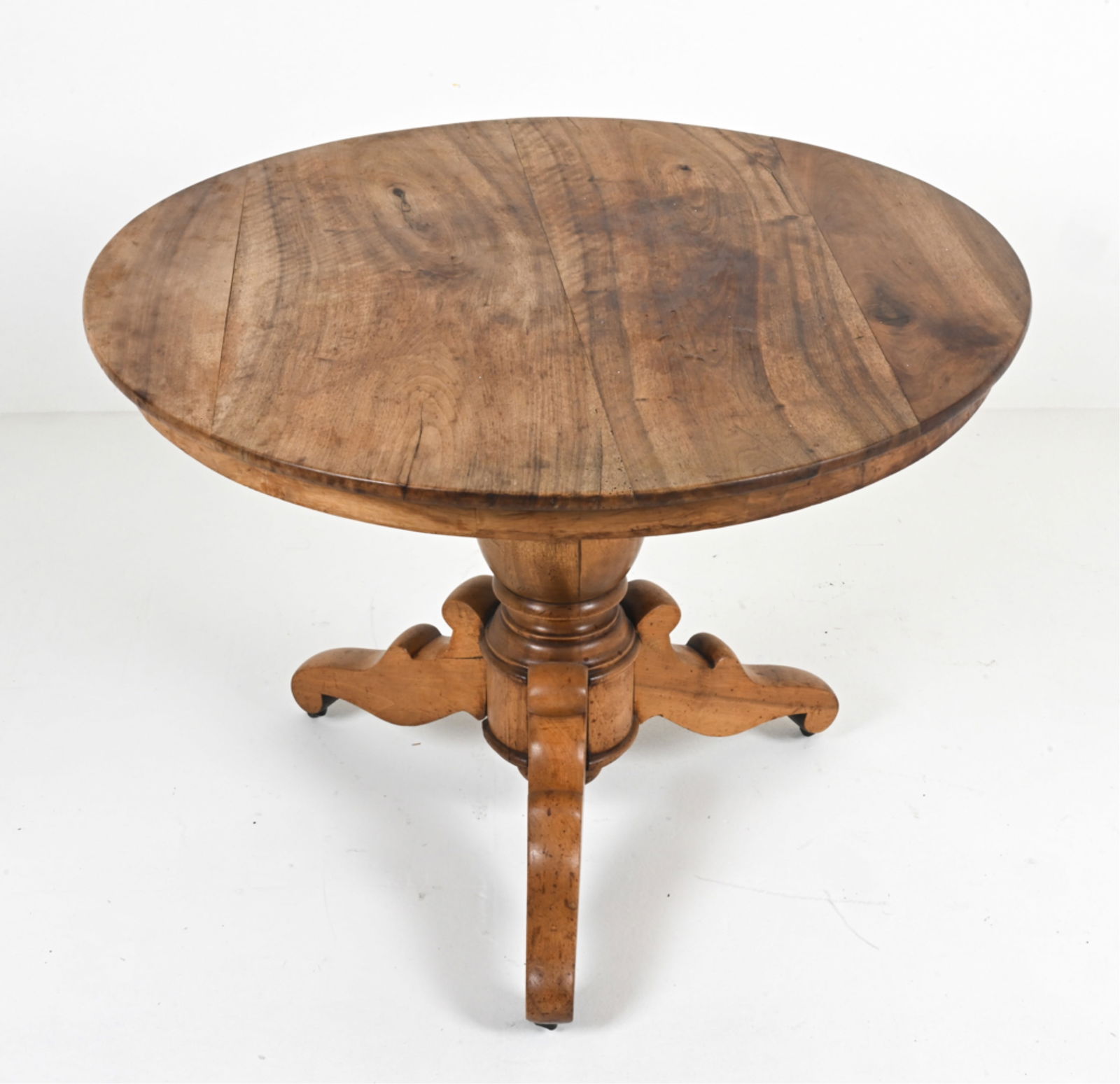 EARLY 20TH C. WALNUT PEDESTAL DINING TABLE (1 of 8)