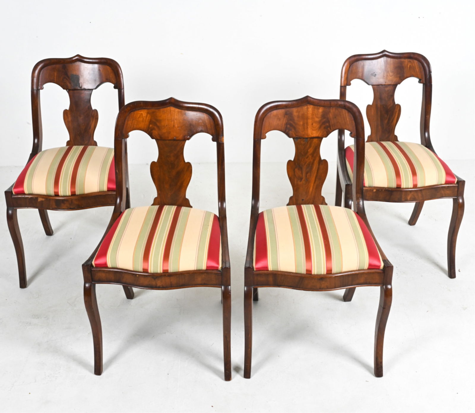 (4) AMERICAN EMPIRE MAHOGANY DINING CHAIRS (1 of 8)
