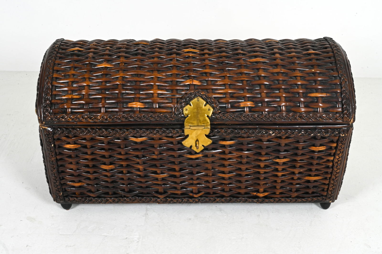 LARGE WOVEN BAMBOO & RATTAN DOME-TOP TRUNK (1 of 11)