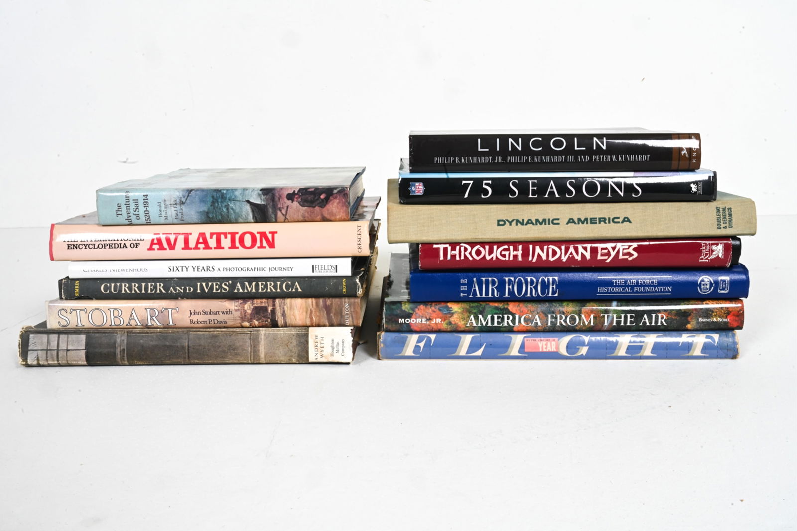 GROUPING OF COFFEE TABLE BOOKS (1 of 10)