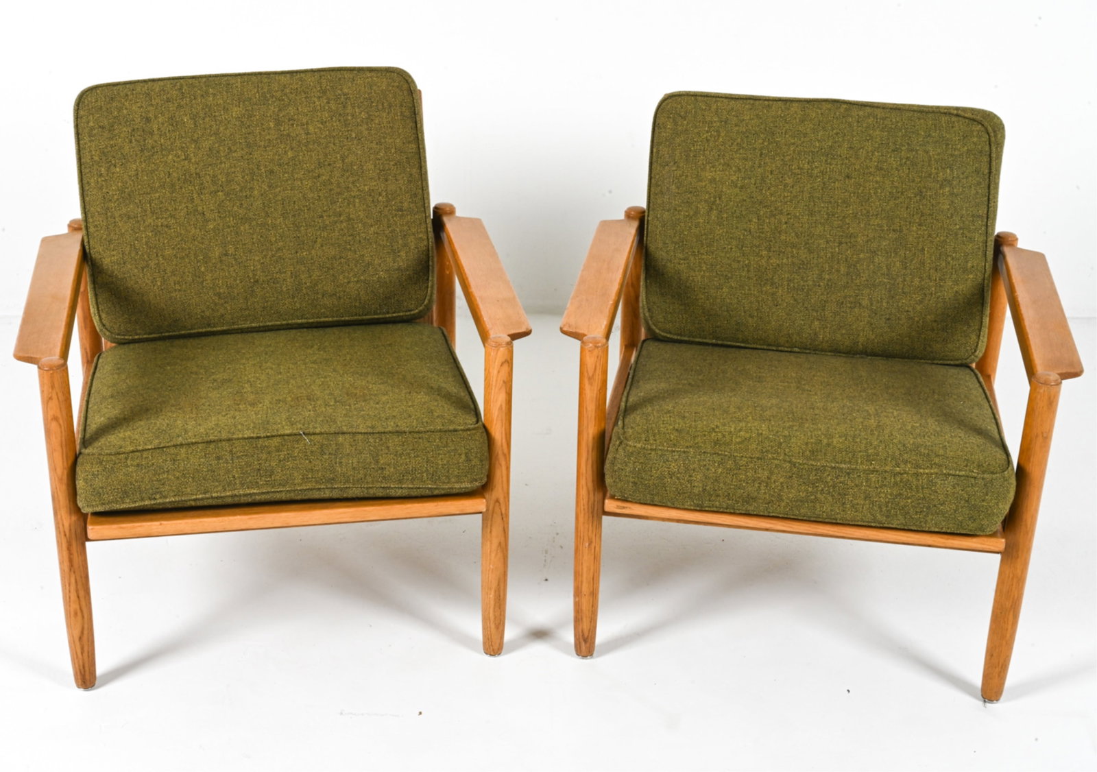 (2) MANNER OF KAI KRISTIANSEN OAK ARMCHAIRS (1 of 14)