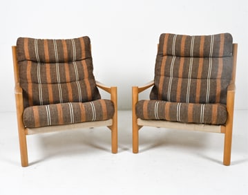 (2) SCANDINAVIAN BEECH LOUNGE CHAIRS
