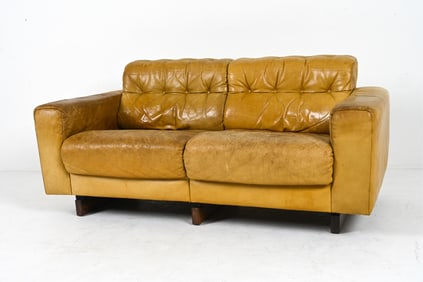 LEATHER SOFA BY DE SEDE, CIRCA 1970S