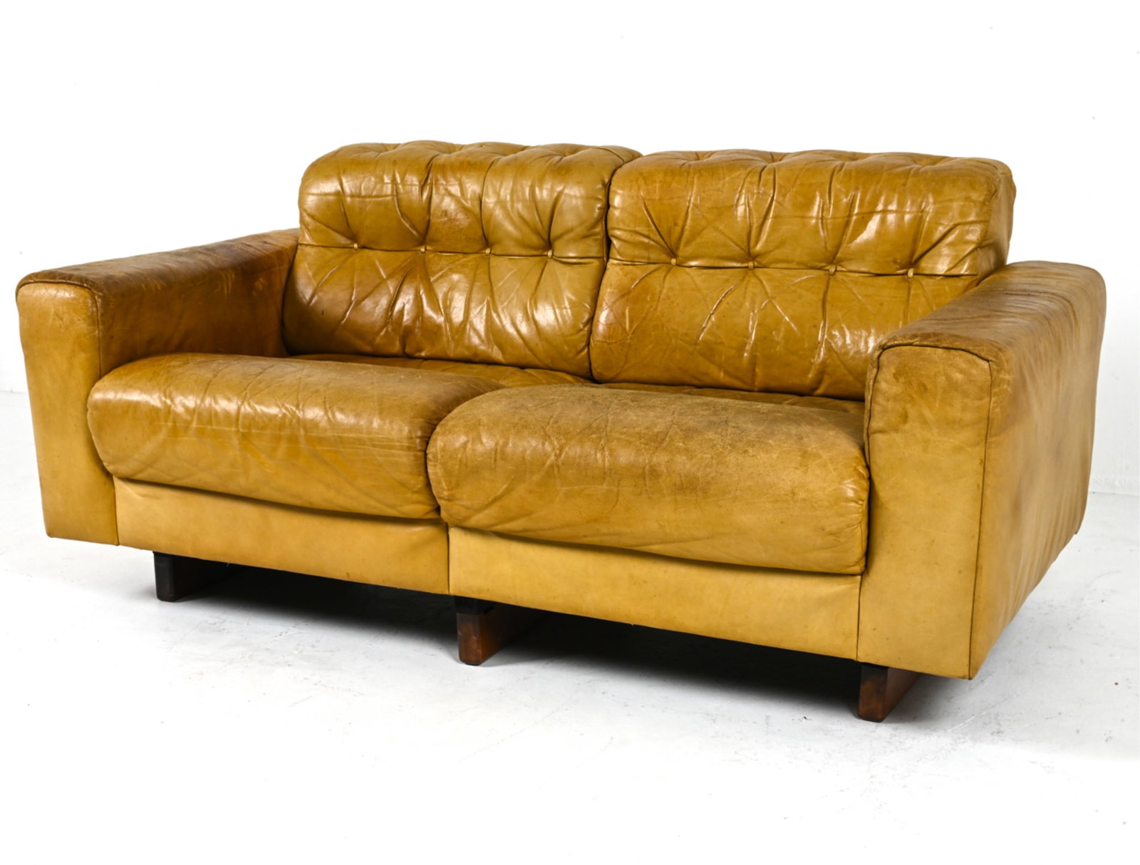 LEATHER SOFA BY DE SEDE CIRCA 1970'S (1 of 18)
