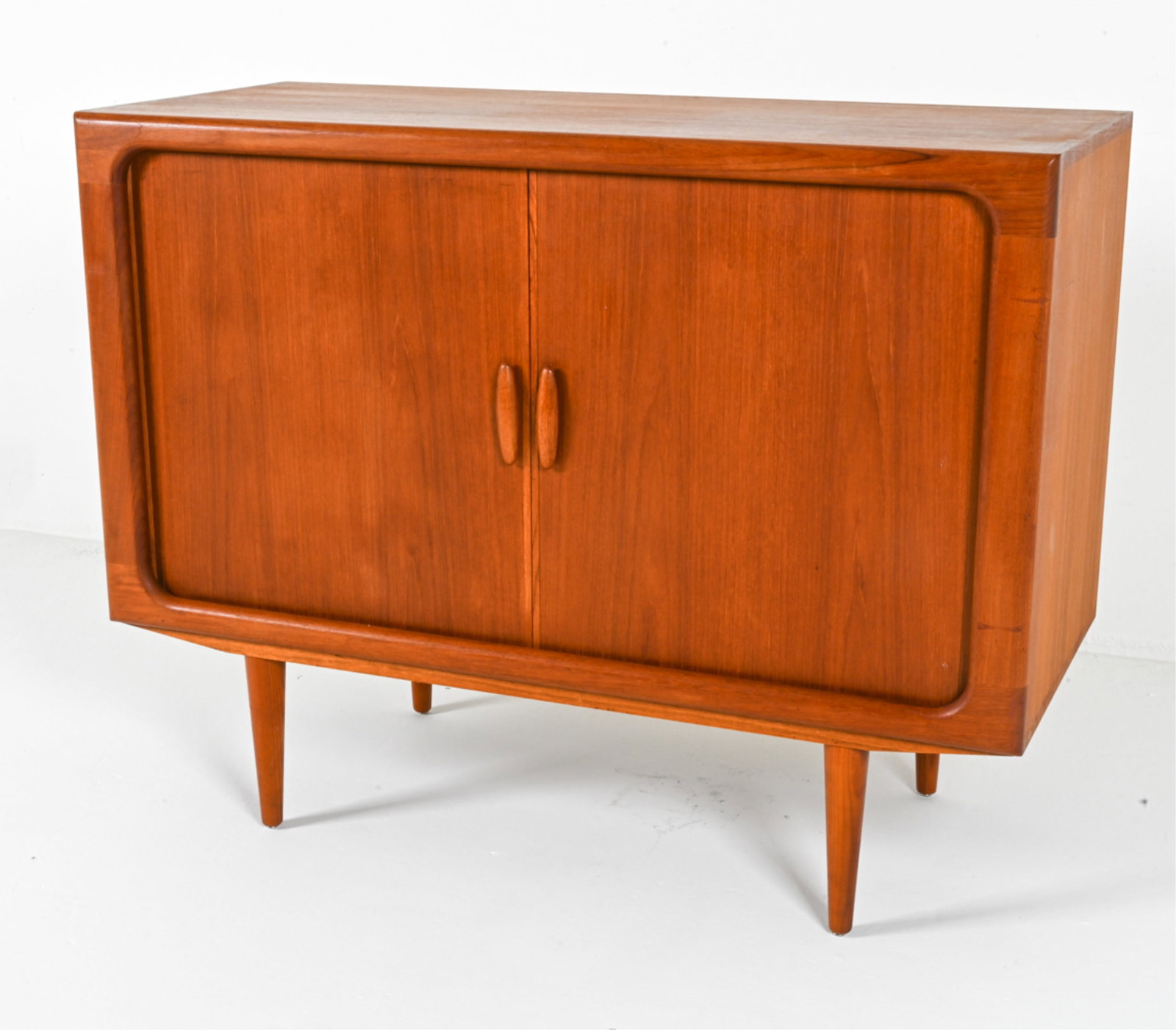 ATTR. DYRLUND DANISH TEAK TAMBOUR-FRONT CREDENZA (1 of 19)