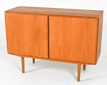 ATTR. GUNNI OMANN FOR OMANN JUN OAK CABINET