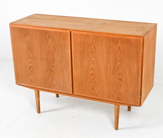 ATTR. GUNNI OMANN FOR OMANN JUN OAK CABINET