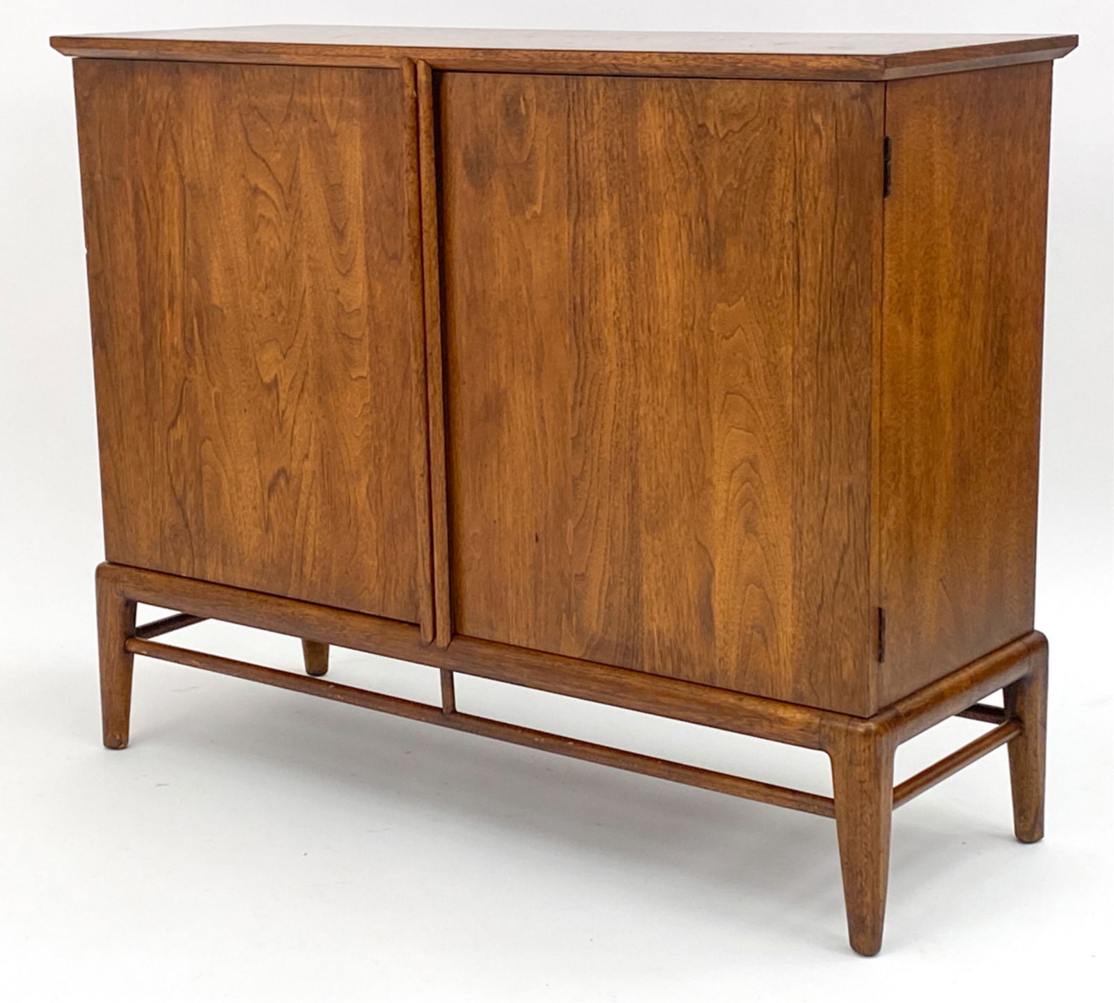 MID-CENTURY HENREDON CABINET (1 of 19)