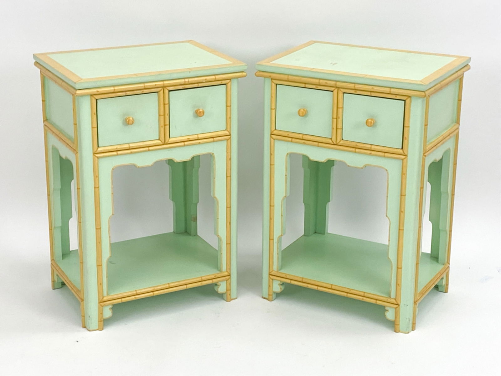 BRIGER DESIGN END TABLES (1 of 17)
