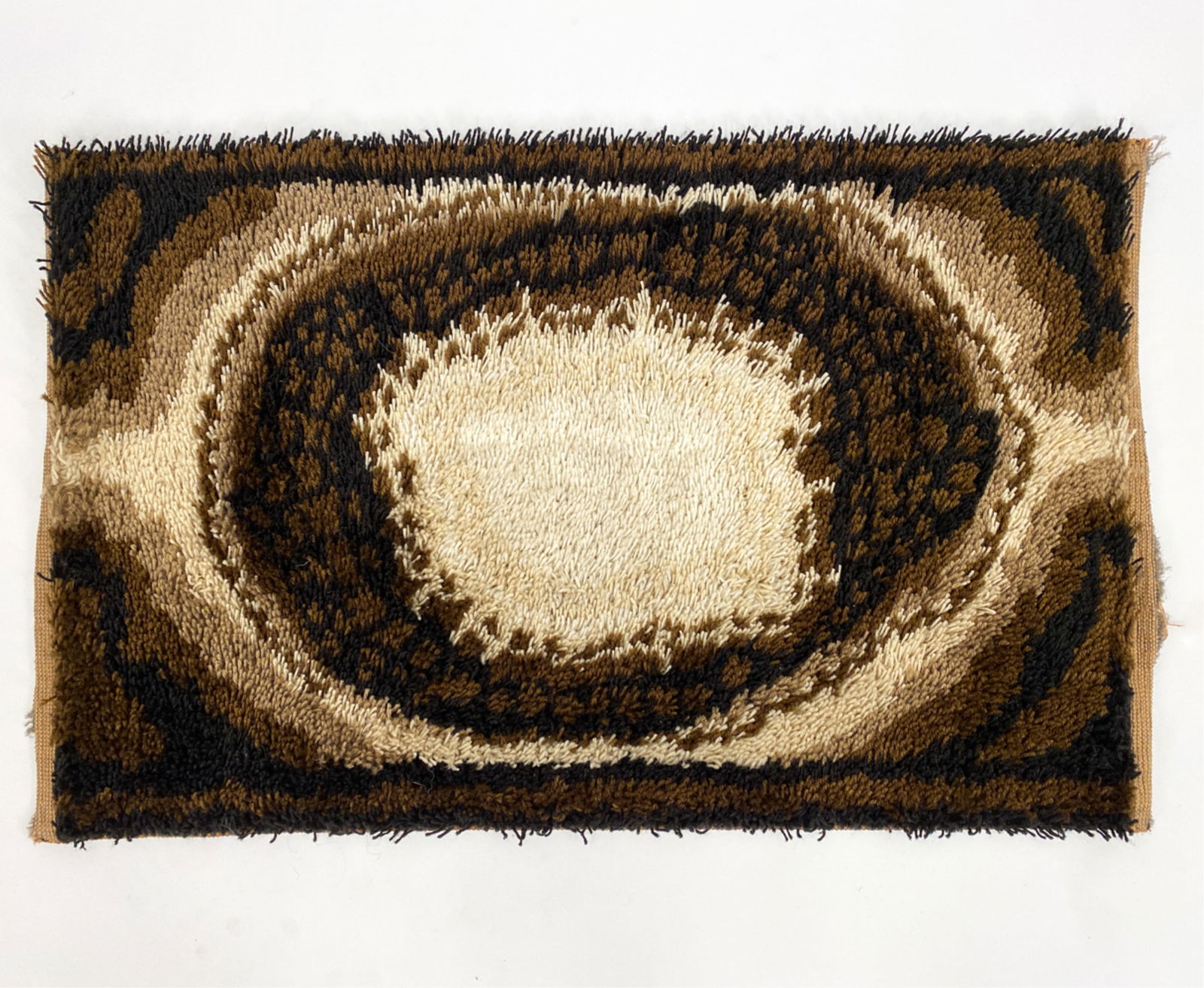DANISH EGE RYA RUG C.1960S: Scandinavian Mid-Century shag rug/wall hanging manufactured by Ege Rya. Denmark c.1960s. Label under. Dimensions: W 45.5" x D 28" Condition: Minor surface wear and dust consistent with age and use.