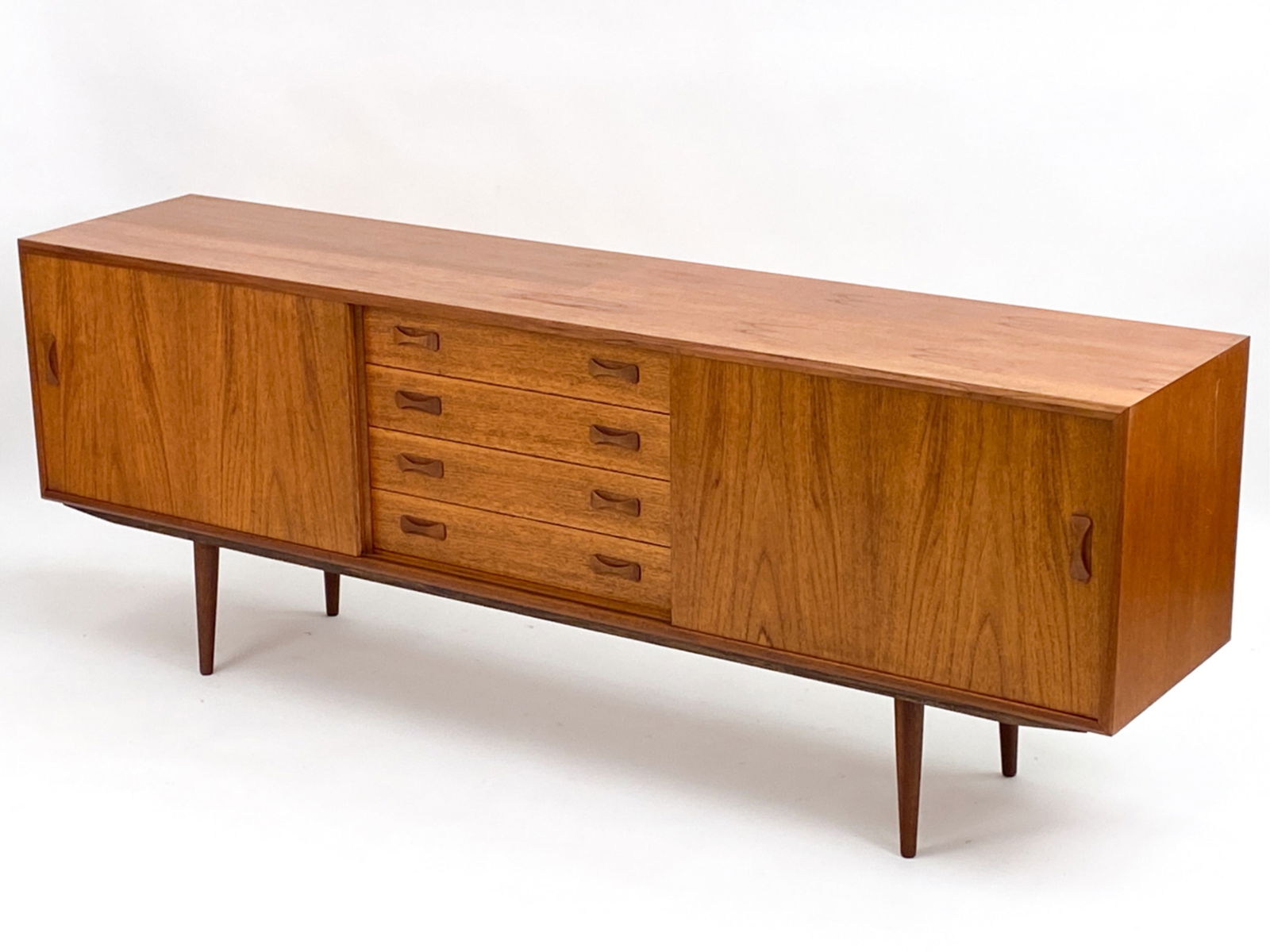 BROUER DANISH TEAK SIDEBOARD, C. 1970'S