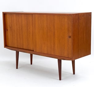 VINTAGE DANISH TEAK SIDEBOARD C.1970S
